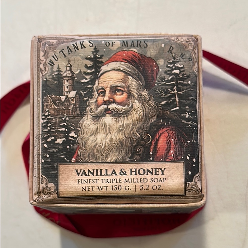 NWOT Hopificio Vanilla & Honey Triple Milled Holiday Soap - 3 Bars